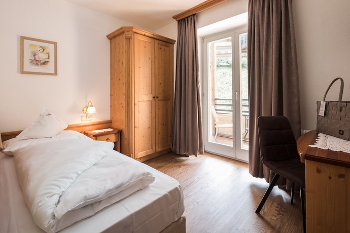 Imagen de la habitación del Hotel Burgaunerhof. Foto 4