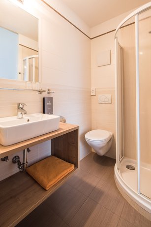 Imagen de la habitación del Hotel Burgaunerhof. Foto 9