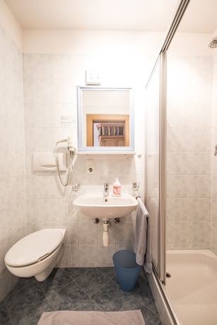 Imagen de la habitación del Hotel Burgaunerhof. Foto 11