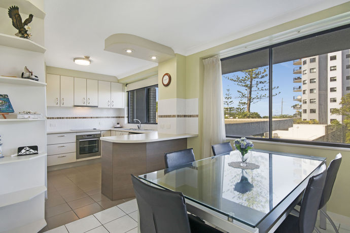 Imagen de la habitación del Hotel Burgess @ Kings Beach Apartments. Foto 5