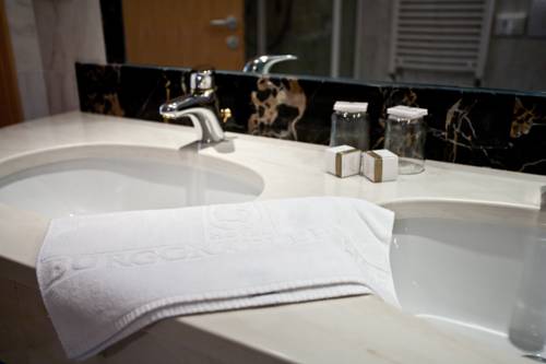 Imagen de la habitación del Hotel Burggr&auml;flerhof. Foto 16