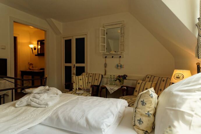 Imagen de la habitación del Hotel Burghaus and Villa Kronenburg. Foto 12