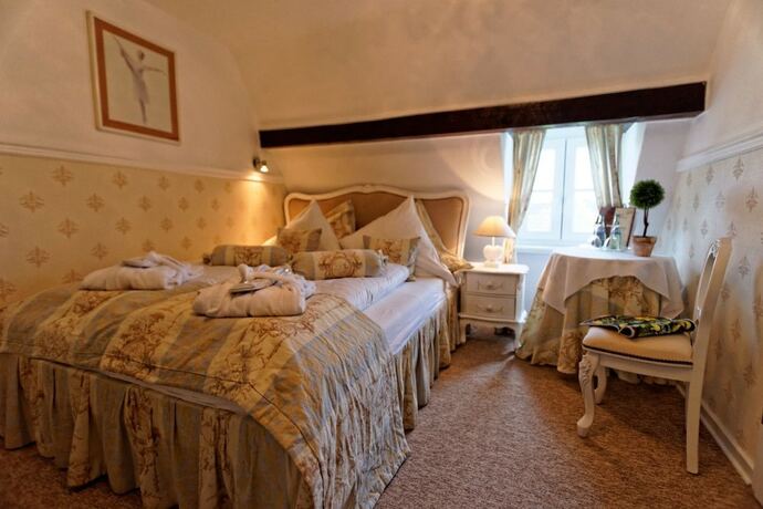 Imagen de la habitación del Hotel Burghaus and Villa Kronenburg. Foto 16