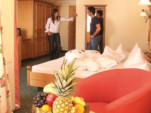 Imagen general del Hotel Burghotel Alpengl&uuml;hn. Foto 5