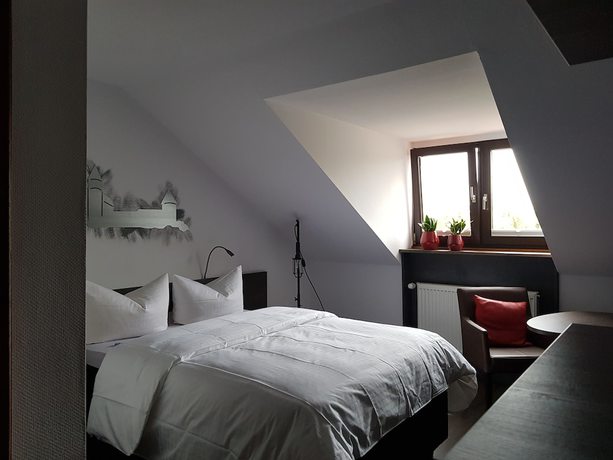 Imagen de la habitación del Hotel Burghotel Pass. Foto 10