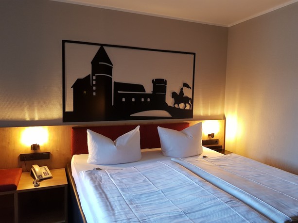 Imagen de la habitación del Hotel Burghotel Pass. Foto 19
