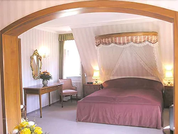 Imagen de la habitación del Hotel Burg-hotel Relais Du Silence. Foto 9