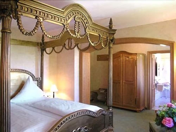 Imagen de la habitación del Hotel Burg-hotel Relais Du Silence. Foto 13