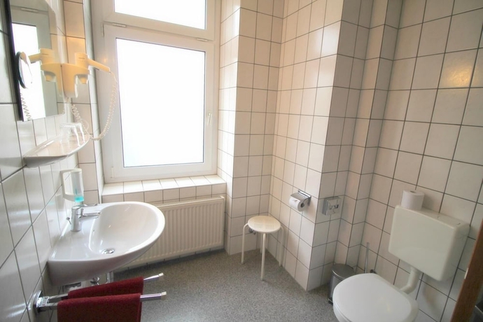 Imagen de la habitación del Hotel Burgk. Foto 14