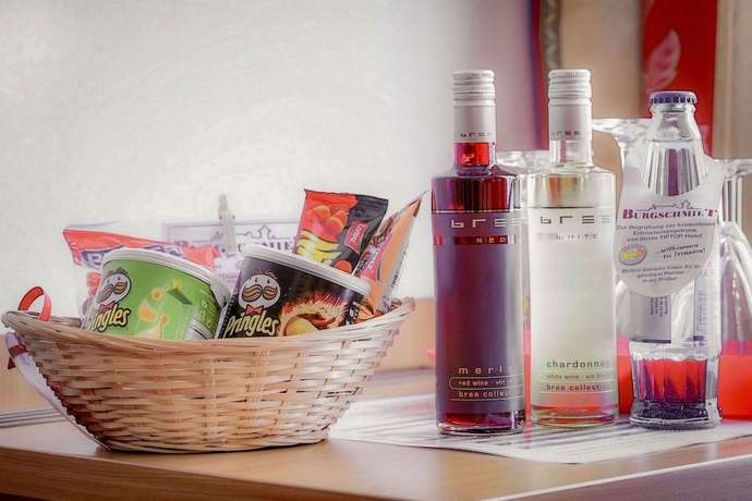 Imagen de la habitación del Hotel Burgschmiet. Foto 16