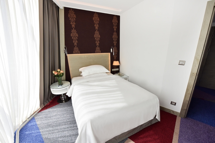 Imagen de la habitación del Hotel Burgu Arjaan by Rotana. Foto 5