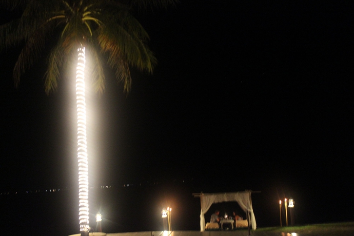 Imagen de los exteriores del Hotel Buri Beach Resort. Foto 7