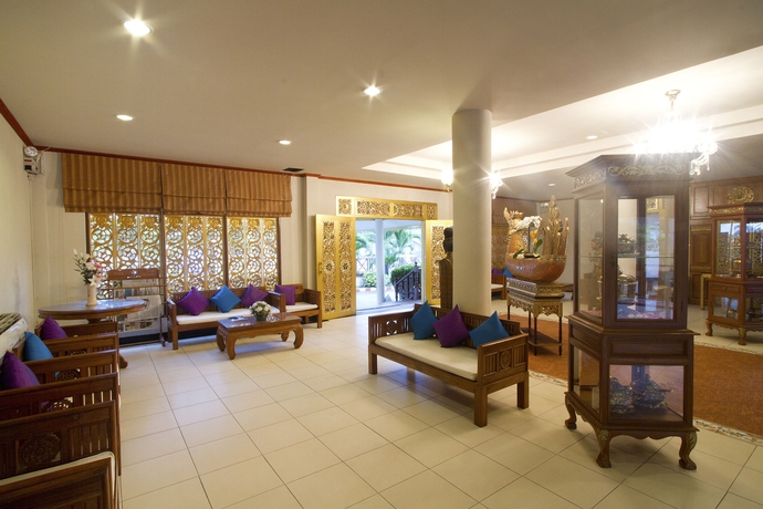 Imagen de los interiores del Hotel Buri Beach Resort. Foto 9