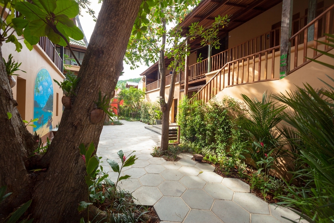 Imagen de los exteriores del Hotel Buri Rasa Koh Phangan. Foto 11