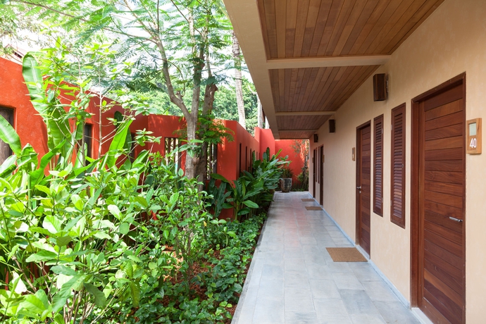 Imagen de los exteriores del Hotel Buri Rasa Koh Phangan. Foto 13