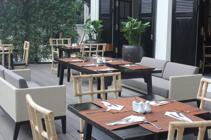 Imagen del bar/restaurante del Hotel Buri Siri. Foto 3