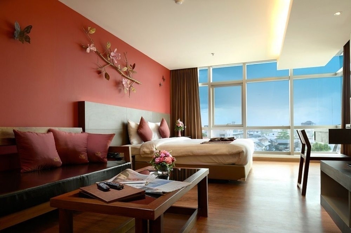 Imagen de la habitación del Hotel Buri Sriphu and Convention Centre. Foto 8
