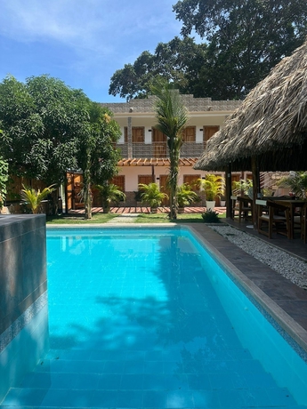 Imagen de la piscina del Hotel Buritaca House. Foto 16