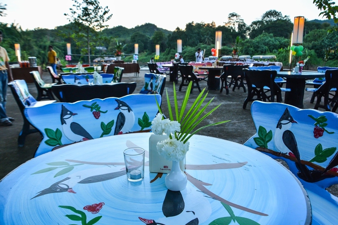 Imagen del bar/restaurante del Hotel Buritara Resort and Spa, Kanchanaburi. Foto 2