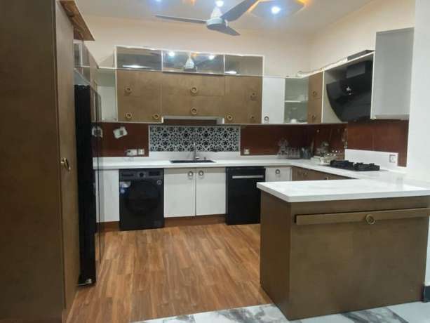 Imagen de la habitación del Hotel Burj Al Bahria Town Luxury Suites. Foto 17