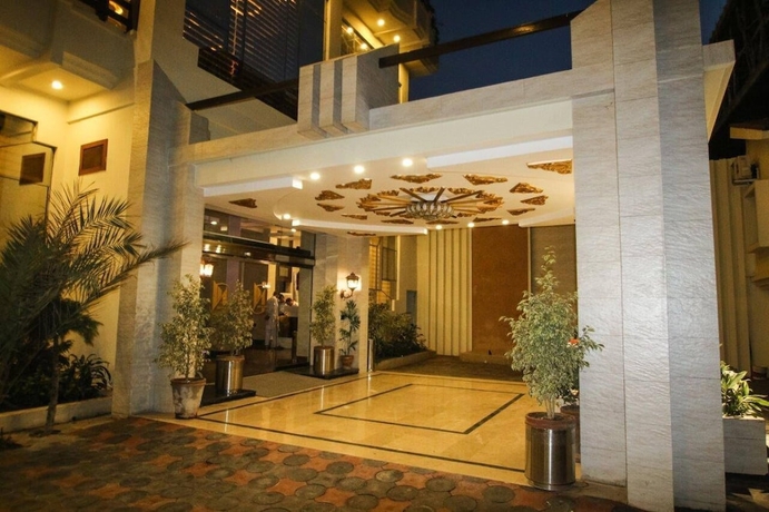 Imagen de los interiores del Hotel Burj Al Swat. Foto 14