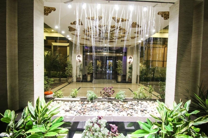 Imagen de los interiores del Hotel Burj Al Swat. Foto 15