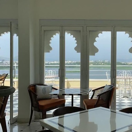 Imagen del bar/restaurante del Hotel Burj Baneria - A Boutique Homestay. Foto 4