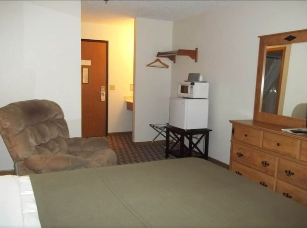 Imagen de la habitación del Hotel Burke Inn Motel and Suites. Foto 9