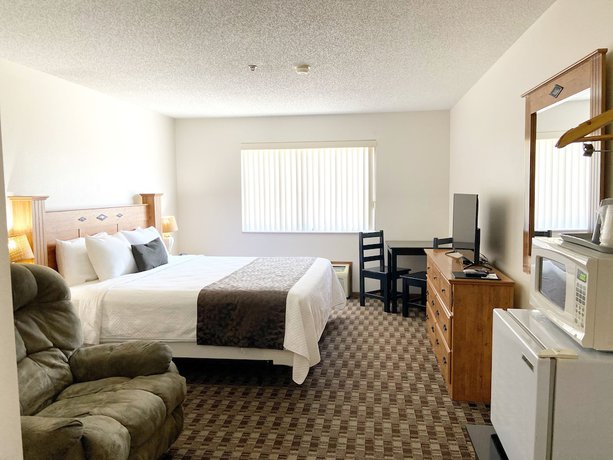 Imagen de la habitación del Hotel Burke Inn Motel and Suites. Foto 10