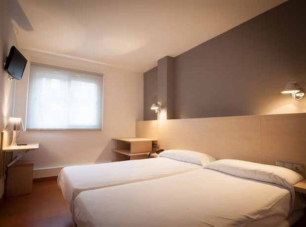 Imagen de la habitación del Hotel Burlada. Foto 3