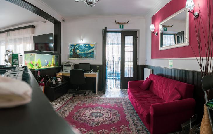 Imagen de los interiores del Hotel Burlamacco. Foto 20