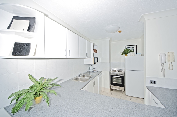 Imagen de la habitación del Hotel Burleigh Beach Tower. Foto 11