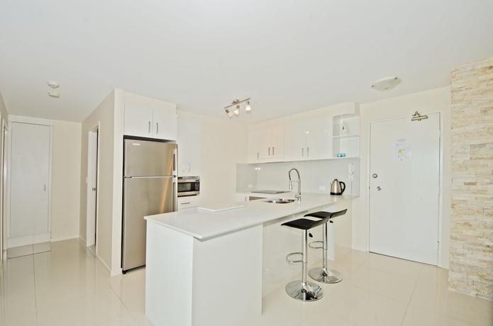 Imagen de la habitación del Hotel Burleigh Beach Tower. Foto 14