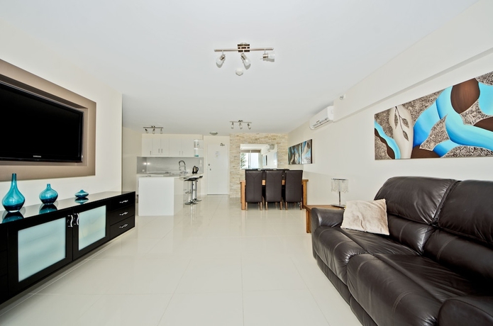 Imagen de la habitación del Hotel Burleigh Beach Tower. Foto 16