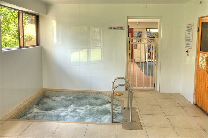 Imagen de la piscina del Hotel Burleigh Esplanade Apartments. Foto 10