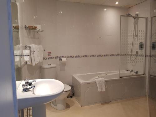 Imagen general del Hotel Burley Court. Foto 2