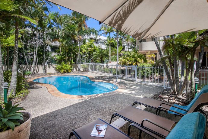 Imagen de la piscina del Hotel Burlington Holiday Apartments. Foto 13