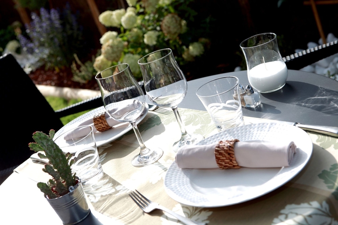 Imagen del bar/restaurante del Hotel Burnel Et La Cl&eacute; Des Champs. Foto 3