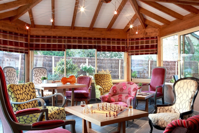 Imagen de los interiores del Hotel Burnel Et La Cl&eacute; Des Champs. Foto 16