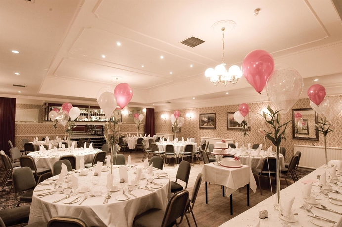 Imagen de los interiores del Hotel Burnett Arms. Foto 12