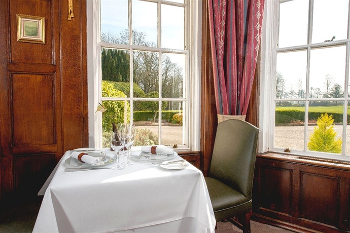 Imagen del bar/restaurante del Hotel Burnham Beeches. Foto 2
