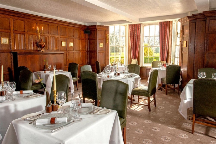 Imagen del bar/restaurante del Hotel Burnham Beeches. Foto 4