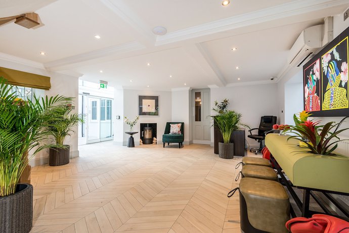 Imagen de los interiores del Hotel Burnside. Foto 19