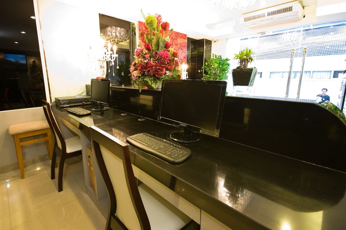 Imagen de los interiores del Hotel Burnt Oak. Foto 10