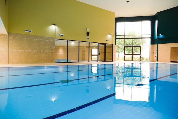 Imagen de la piscina del Hotel Burntwood Court. Foto 18