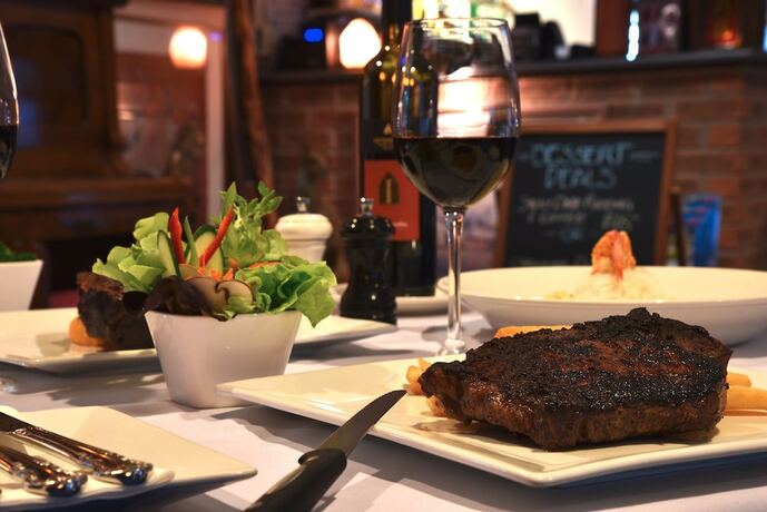 Imagen del bar/restaurante del Hotel Burra Motor Inn. Foto 11