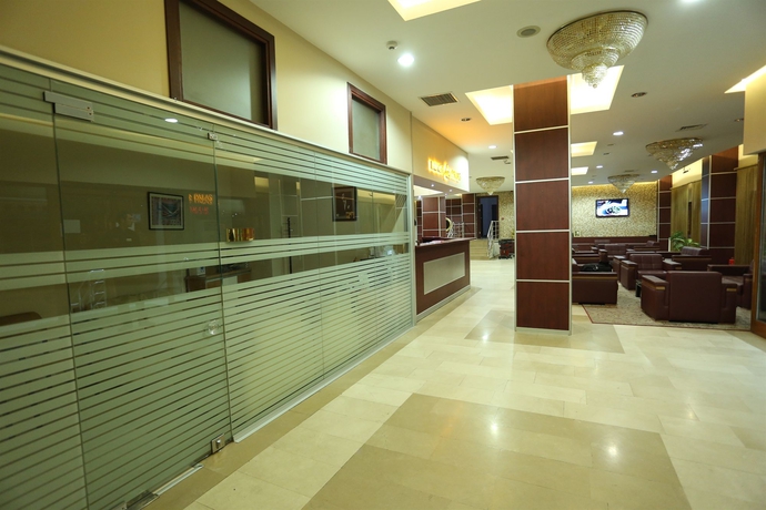 Imagen de los interiores del Hotel Bursa Palas. Foto 11