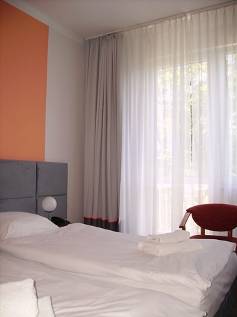 Imagen de la habitación del Hotel Bursztyn. Foto 13