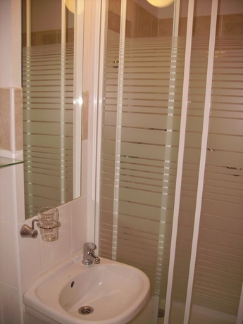 Imagen de la habitación del Hotel Bursztyn. Foto 15