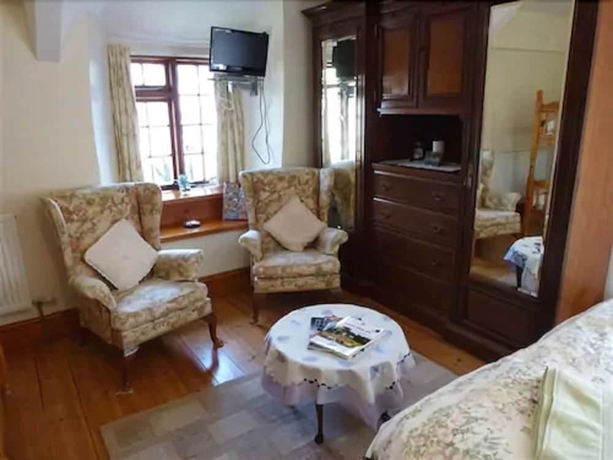 Imagen de la habitación del Hotel Burton Farmhouse. Foto 7